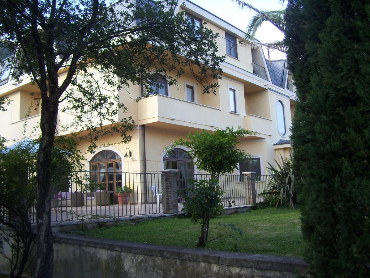 Hotel Del Sole Sora Bagian luar foto
